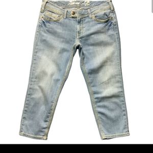 Seven 7 size 10 capris more of a size 12